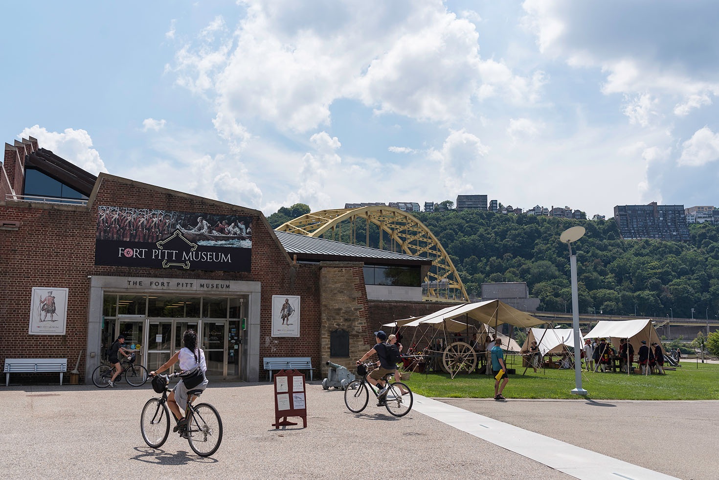 Exterior image of the Fort Pitt Museum